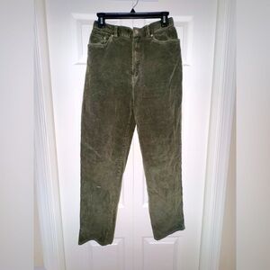 Lauren Ralph Lauren women’s Olive corduroy pants. Size 4. EUC